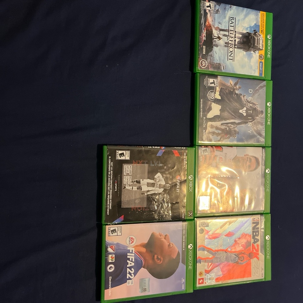 Xbox Video Game Bundle - Green Cases